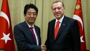 Erdoğan ve Japonya Başbakanı Abe koronavirüsle mücadeleyi görüştü