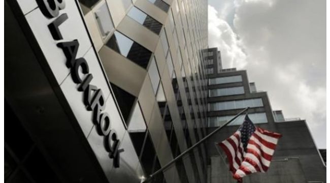 BlackRock'ın en büyük ortağı hisselerini satıyor