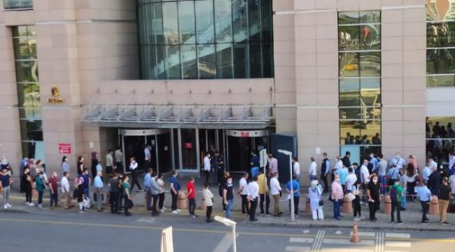Duruşmalar başladı, İstanbul Adalet Sarayı önünde uzun kuyruklar oluştu