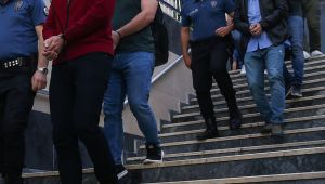 İzmir merkezli FETÖ'nün TSK yapılanmasına yönelik operasyonda 12 şüpheli yakalandı