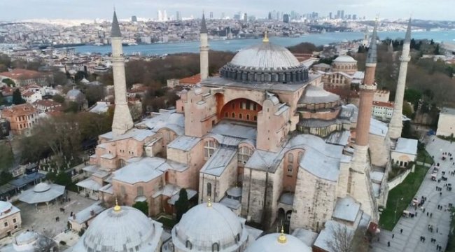 Ayasofya tartışması: Rus Ortodoks Kilisesi Ayasofya'nın camiye dönüştürülmesi fikrini 'Orta Çağ'a dönüş' olarak tanımladı
