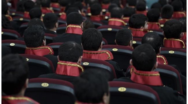 HSK 26 hakim ve savcıyı görevden uzaklaştırdı