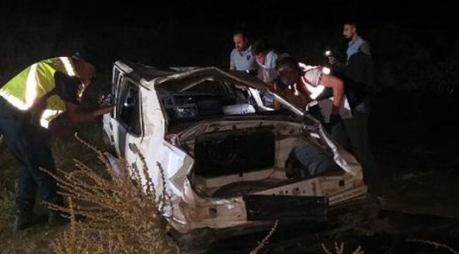 Piknikten dönen gençler kaza yaptı: 1 ölü, 2 yaralı
