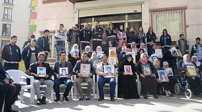 HDP önündeki evlat nöbetinde 1 yıl geride kaldı