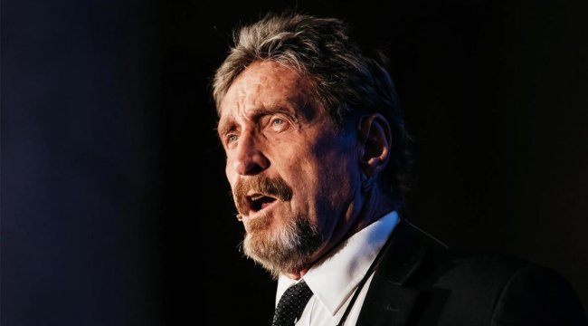 Son dakika haberi... ABD'li virüs yazılımcısı John McAfee hücresinde ölü bulundu