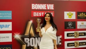 Azerbaycan'ın divası Sevinc Ağaşirinova, Türkiye'de ödül aldı