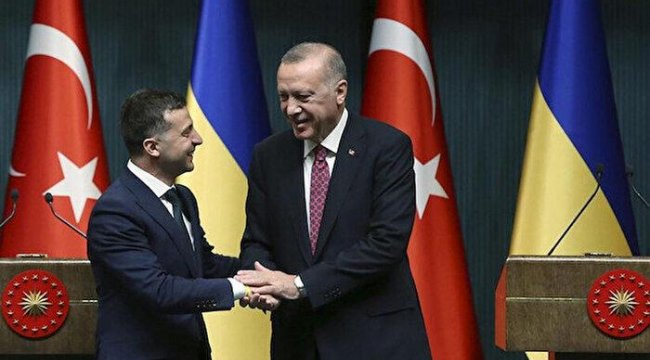 Zelenskiy'den Türkiye'ye teşekkür: Güvenliğimizin garantörü olmaya hazır olduğu için minnettarım