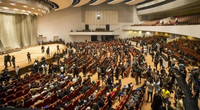 Irak'ta siyasal belirsizlik sürüyor