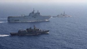 Yunanistan Ege'de savaş gemileriyle! Fransa'yı da yanına aldı: İhtimaller güçleniyor