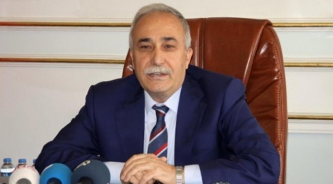 AK Parti'li Ahmet Eşref Fakıbaba, milletvekilliğinden istifa etti