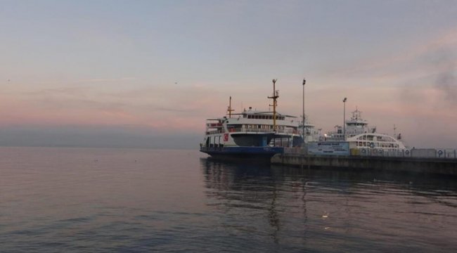 Çanakkale'de boğaz trafiğine 'sis' engeli