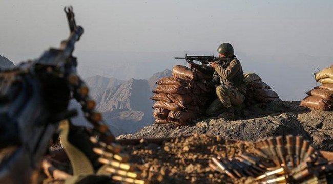 Son dakika: Eylülde binlerce operasyonla teröre büyük darbe! Bakan Yardımcısı Çataklı rakamlarla açıkladı: 4'ü gri, 4'ü turuncu kategoride...