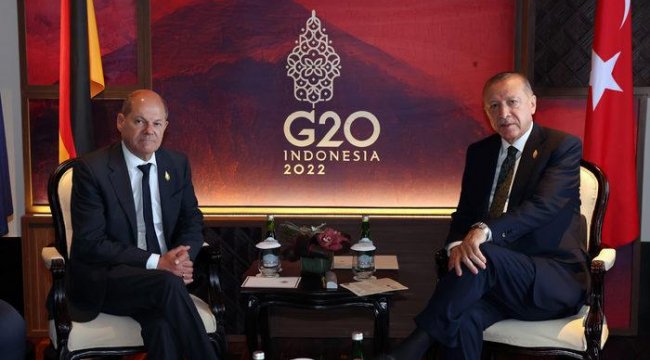 Cumhurbaşkanı Erdoğan'ın diplomasi trafiği sürüyor: Almanya Başbakanı Scholz ile kritik temas