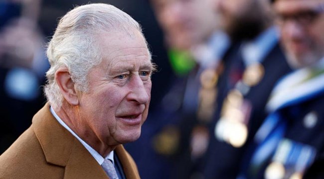 İngiltere Kralı Charles'a ikinci yumurtalı saldırı
