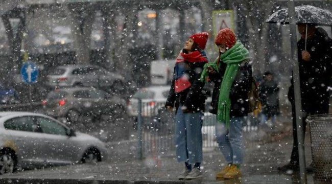İstanbul'a kar mı geliyor, ne zaman yağacak? Kara kış kapıda!