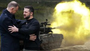Zelenskiy müttefiklerden silah istemişti! Polonya'dan kritik hamle: Ukrayna'ya Leopard tankları verecekler