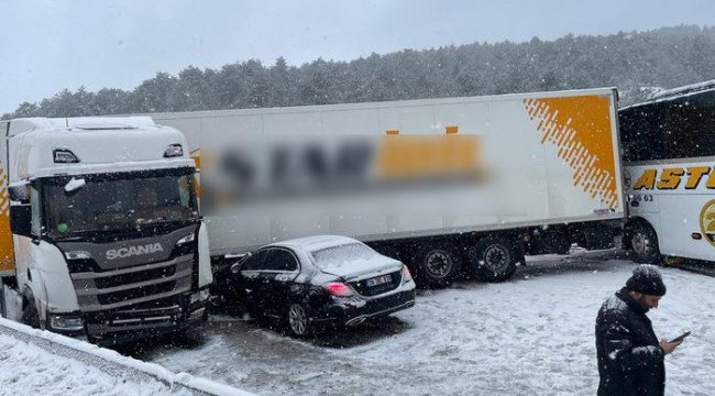 Son dakika: Bolu'da zincirleme kaza trafiği felç etti! İstanbul yönüne ulaşım engeli