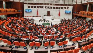 Depremzede esnafa destek Meclis’ten geçti