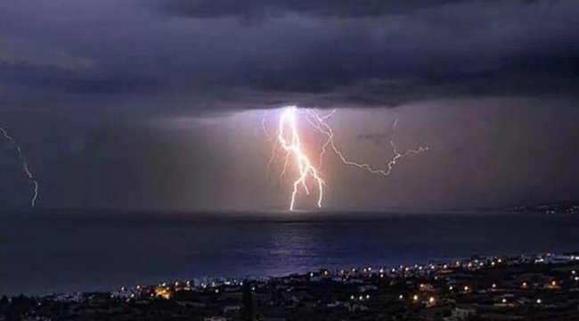 İstanbul'da yaşayanlar dikkat! Meteoroloji'den oraj uyarısı! İşte 26 Nisan 2023 İstanbul, Ankara, İzmir ve il il hava durumu...