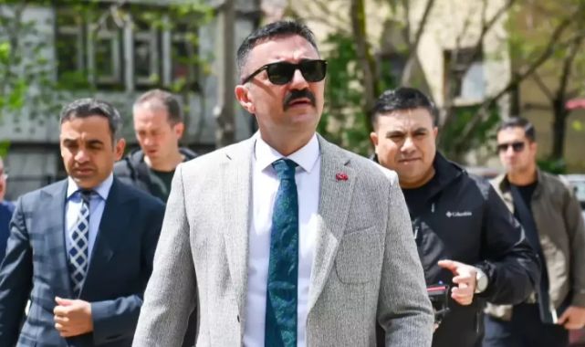 Merkeze alınan Tunceli Valisi'nden dikkat çeken paylaşım: Kudretim olsa kökünden keserdim