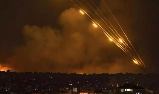 Yeni saldırı dalgası başladı! İran'dan İsrail'e Hayfa ve Tel Aviv'i boşaltın çağrısı