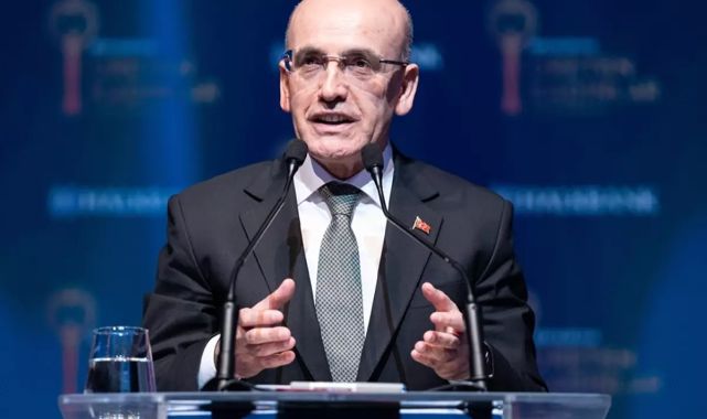 Bakan Şimşek, fiyatları düşürmek için bu formülü uygulayacak! Canlı yayında açıkladı