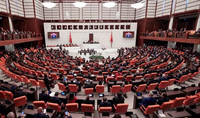 Kulisler hareketli! İki vekil CHP'ye geçiyor