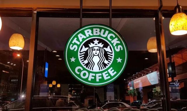Starbucks'ın küresel satışları çakıldı