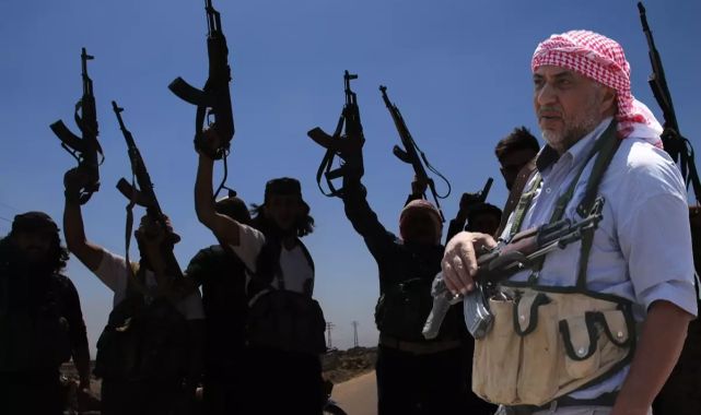 Suriye'de kaos! 50 bin aşiret mensubu Süveyda'ya ulaştı, çatışmalar şiddetlendi