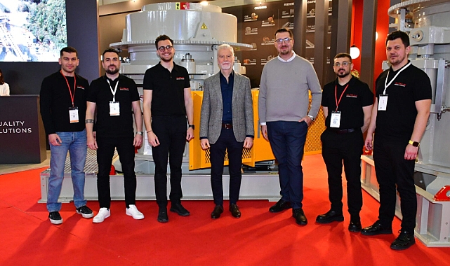 GÜRSAN İNŞAAT MAKİNALARI Genel Müdürü Ümit Ömer Kınav verdikleri hizmetleri anlattı.