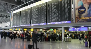 Frankfurt Havalimanı’nın yolcu sayısı grevler nedeniyle azaldı