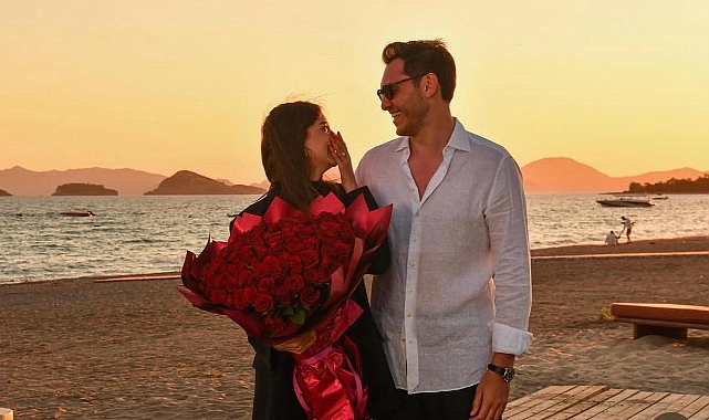 Fethiye'de Romantik Teklif! Aleyna Solaker "Evet" Diyerek Mutluluğa İlk Adımı Attı